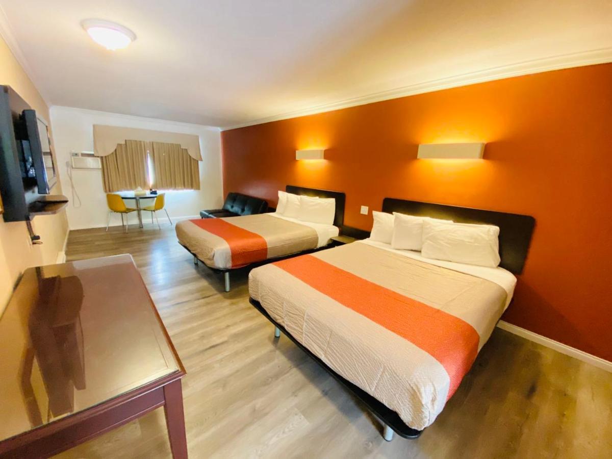 The Gateway Hotel 2*