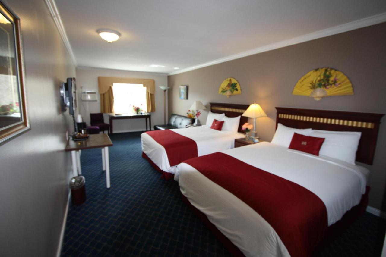 The Gateway Hotel Revelstoke